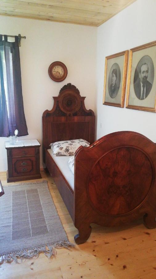 Gostel Koprivnik Pri Kocevju, Kocevski Rog Екстер'єр фото